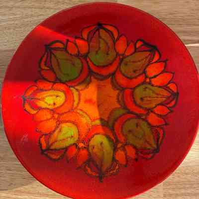 26.8.25a Poole Pottery Delphis Charger – Abstract Red & Green Glaze, England c.1960s