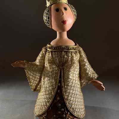 Handcrafted Stop-Motion Puppet – Queen (c.1970s–1990s)
