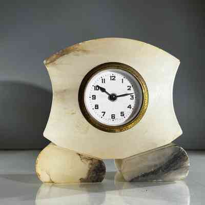 24.11.25a Art Deco German Onyx Mantel Clock Circa 1925–1930s