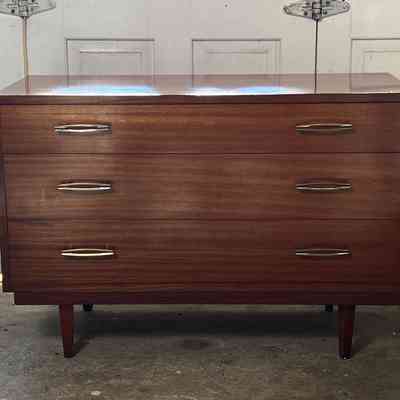 16/5/25b Fowler, Drummond & Waddell (NZ) Midcentury ‘Loretta’ Lowboy