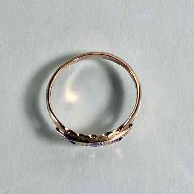 14.10.25a Antique 9ct Gold Ring with Amethyst: Clarity, Protection, Emotional balance