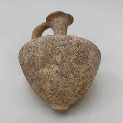 Juglet with grooved handle and button (Middle Bronze Age)