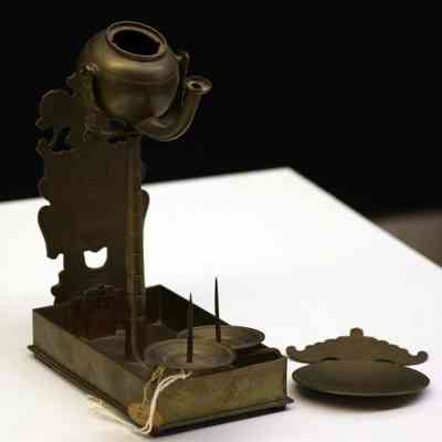 Bronze/Brass object