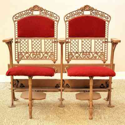 11,513 - EXTRA LARGE FLOOR PEW SEAT SET