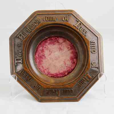 17,044 - CHURCH OFFERING PLATE WITH OCTOGANOL ENGRAVED OUTER EDGE