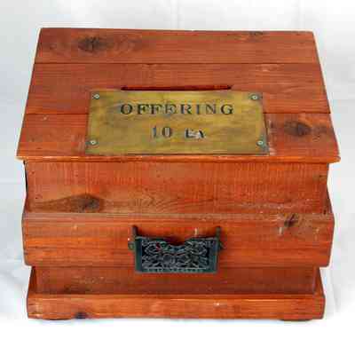 27,001 - TEN CENT, LARGE OFFERING BOX