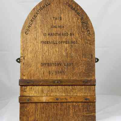 28,008 - "FREEWILL OFFERINGS" WALL HUNG PLAQUE