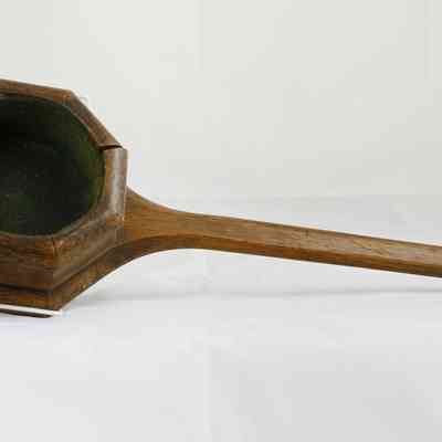 12,508 - B MEDIUM HANDLE OFFERTORY WITH RECTANGLE COLLECTOR
