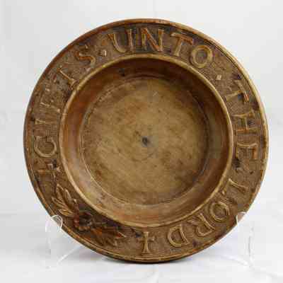 17,048 - CARVED CHURCH OFFERING PLATE WITH OUTER EDGE ENGRAVED PHRASE