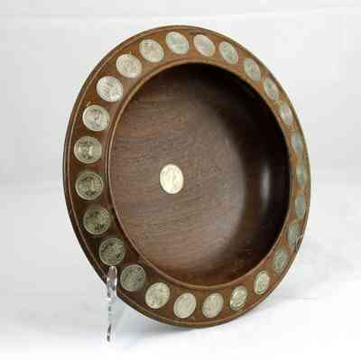 17,009 - COIN SURROUNDING ENGLISH CHURCH OFFERING PLATE - DARK WOOD