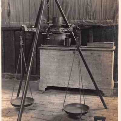 1918 – F	THE ANCIENT TITHE SCALES AT BROOKLAND, KENT