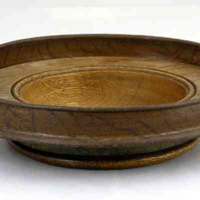 17,008 - CHURCH OFFERING PLATE WITH METAL SURROUNDING PLATE