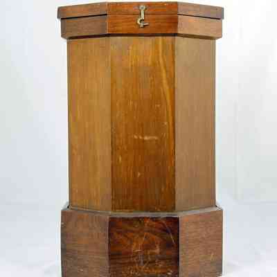 27,002 - TABLE TOP CHURCH COLUMN GIVING BOX