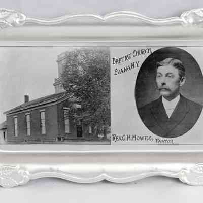 17,522 - CHURCH TIN TRAY. BAPTIST CHURCH EVANS, N.Y.