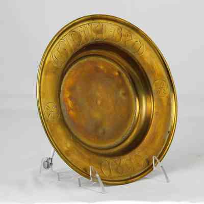 16,501 - CHILD CHURCH OFFERING PLATE GLORIA DEO