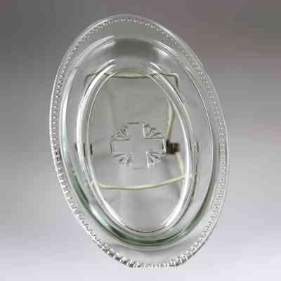 18,002 - GLASS OFFERING PLATE