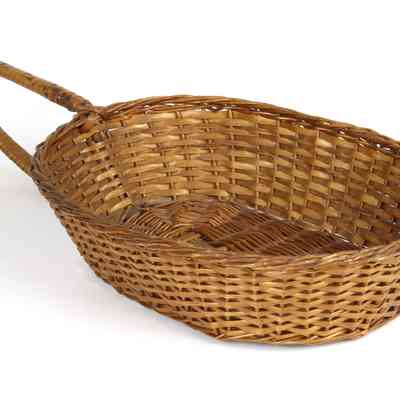 13,000 - SHORT HANDLE OFFERTORY BASKET