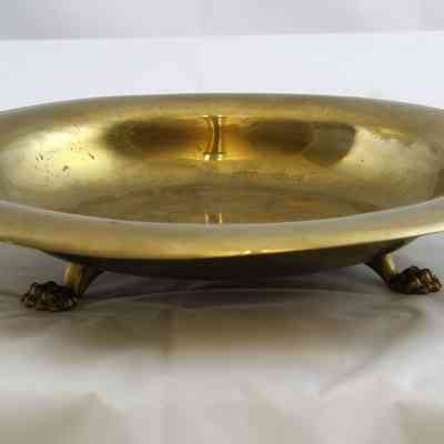 17,022 - CHURCH OFFERING PLATE WITH TRI-STAND LION FEET