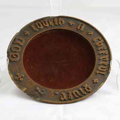 17,052 - CHURCH OFFERING PLATE WITH CARVED SURROUNDING EDGE PHRASE