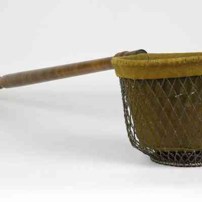 12,022 - LONG HANDLED OFFERTORY WIRE BASKET