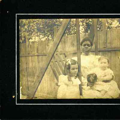 Westend Family Photo - Woman with 2 children