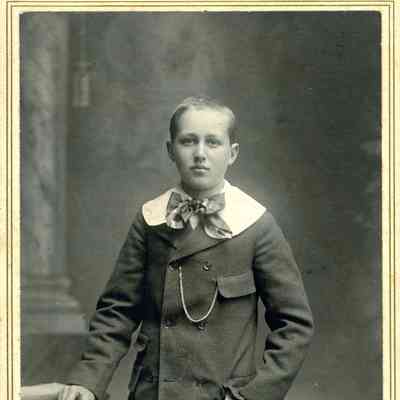 Studio photograph of a young man taken by Foster of Richmond VA
