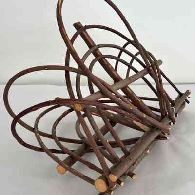 MAGAZINE RACK