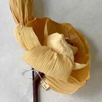 FLOWER (CORNHUSK)
