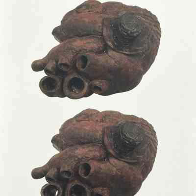 HC3. Fig. 3. Earthenware vessel in the shape of a heart.