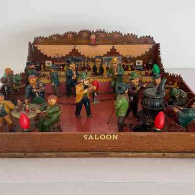 SALOON