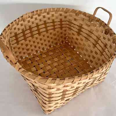 LAUNDRY BASKET