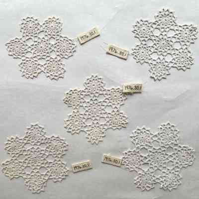 Doilies (5)