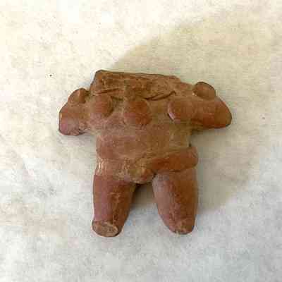FRAGMENT-CLAY TORSO