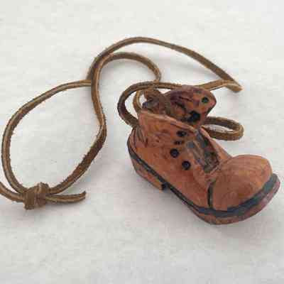 UNTITLED (SMALL SHOE PENDANT)
