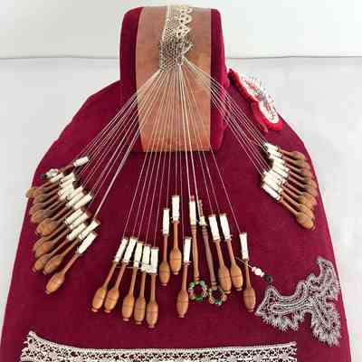 BELGIUM LACE-MAKER AND LACE