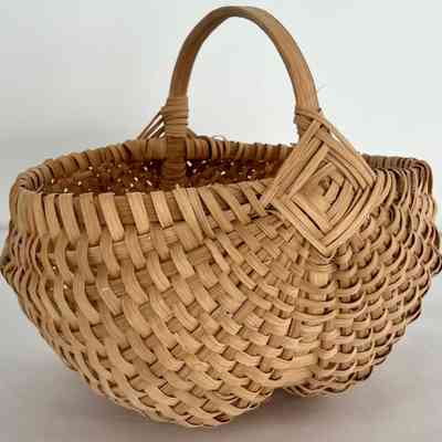 BI-LOBED BASKET