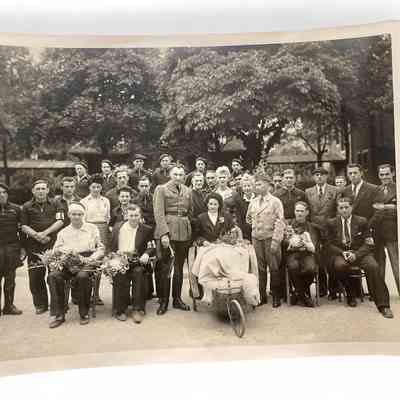 Picture found later by the seller, not exactly identical to the other one