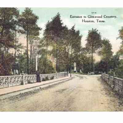 1910 Entrance to Glenwood Cemetery Postcard