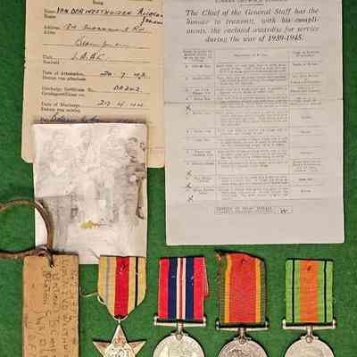 L.Cpl Nicolaas Van Der Westhuizen / Medals and Tag - WW2 -1944