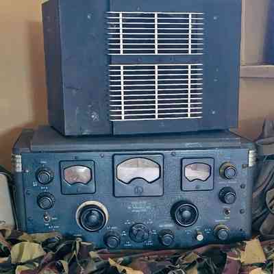 SADF- Hallicrafters Military sx-28 Radio Receiver with Speaker - 1940 WW2