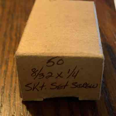 set screws 8/32 x 1/4 skt set screws in box