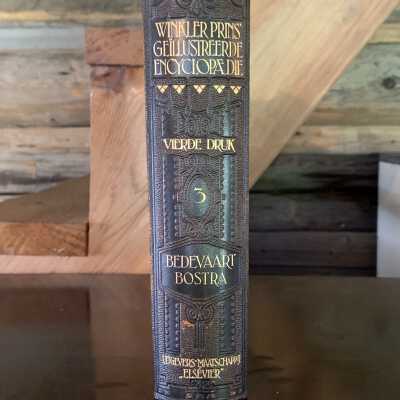 ‘Winkler Prins Geïllustreerde Encyclopædie’ 3