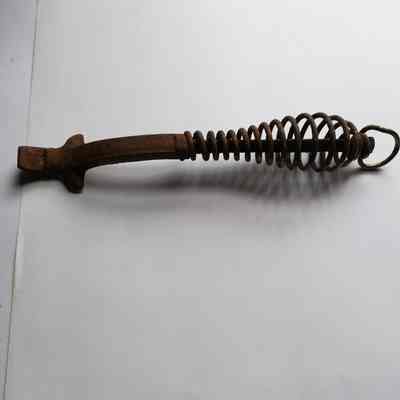 Lid lifter