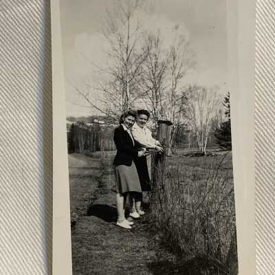 ‘Louise Hagen, Lil Alcorn, Hazelton March 1945’