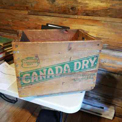 Canada Dry wooden crate