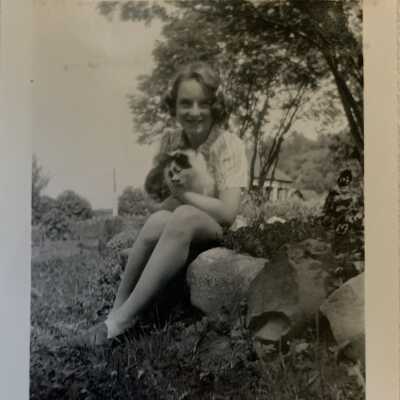‘Diana Mullinson Hazelton 1946’