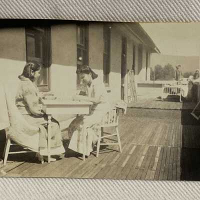 ‘Hannah & Eliza, Wrinch Memorial Hospital Aug. 1943’