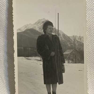 ‘Mrs. Sherwood, Hazelton Nov. 1944’