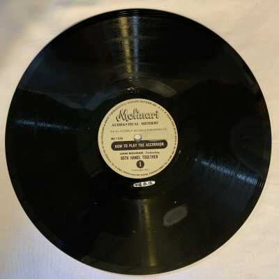 'How to Play the Accordion - Waltzing from the Middle C to G' Record