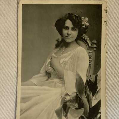 'Dora Barton' 1905